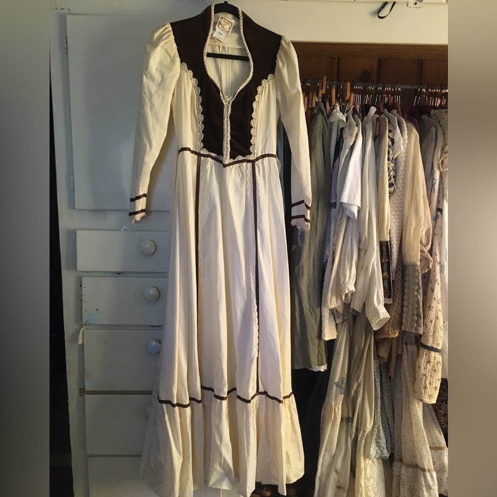 Gorgeous Gunne Sax Maxi Velvet Corset Dress w/Queen Anne Collar